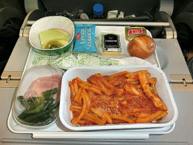Az アリタリア航空 1 機内食ドットコム 機上の晩餐