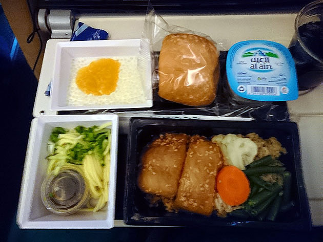 エティハド航空 アブダビ 成田 エコノミークラス 18 02 12 機内食ドットコム 機上の晩餐