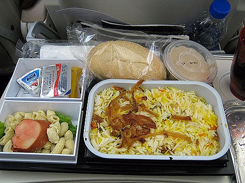 エティハド航空 アブダビ イスタンブール エコノミークラス 機内食ドットコム 機上の晩餐