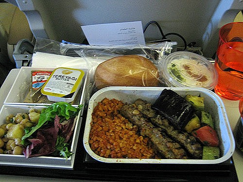 エティハド航空 イスタンブール アブダビ エコノミークラス 機内食ドットコム 機上の晩餐